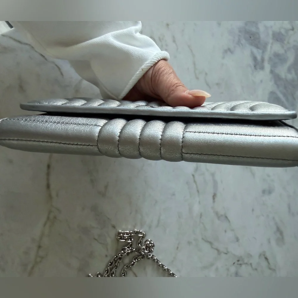 Prada Diagramme metallic long wallet - Picture 9 of 14